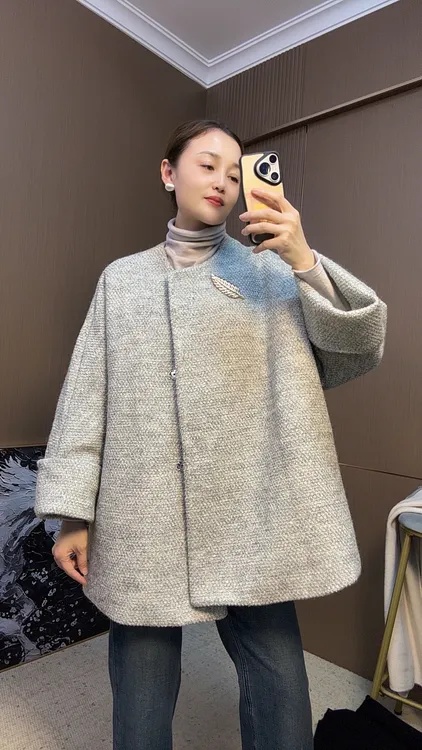 2025新款镶嵌银丝小香风宽松慵懒百搭休闲羽绒内里外套秋冬爆款