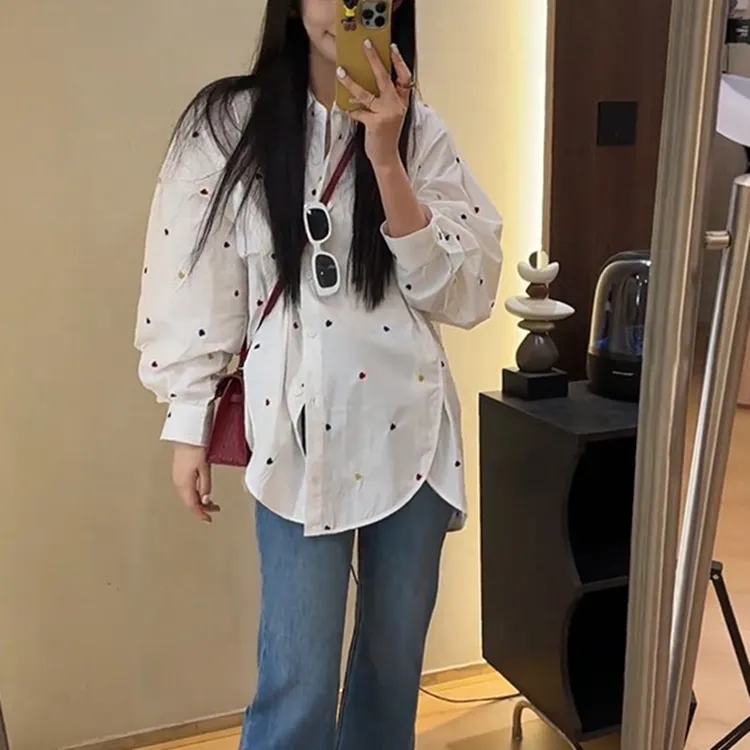 宽松慵懒风设计感小众洋气独特别致上衣高级感白色刺绣衬衫女
