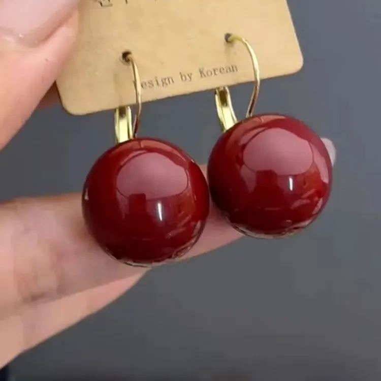 铜合金仿珍珠耳饰 港风复古仿珍珠耳环轻奢高级气质红色新年耳饰