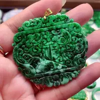 翡翠18K金镶嵌颈饰翡翠