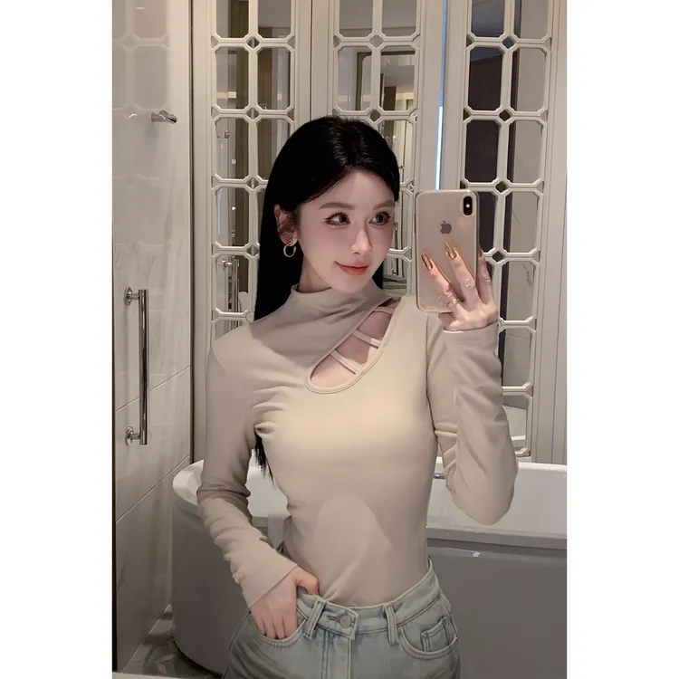 毛妮LADIESFIRST半高领镂空小心机长袖T恤正肩修身打底衫L2808