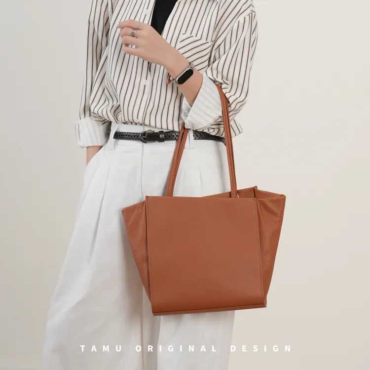 TAMU/她牧2025秋季新款包包头层牛皮极简风高定手工单肩包托特包