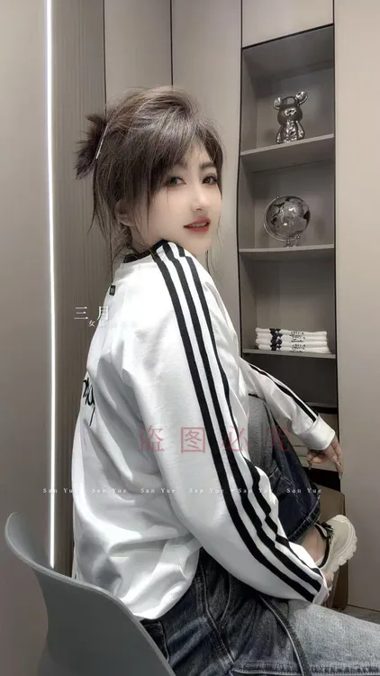 2025秋冬新款短款国潮三条杠T恤（3796）