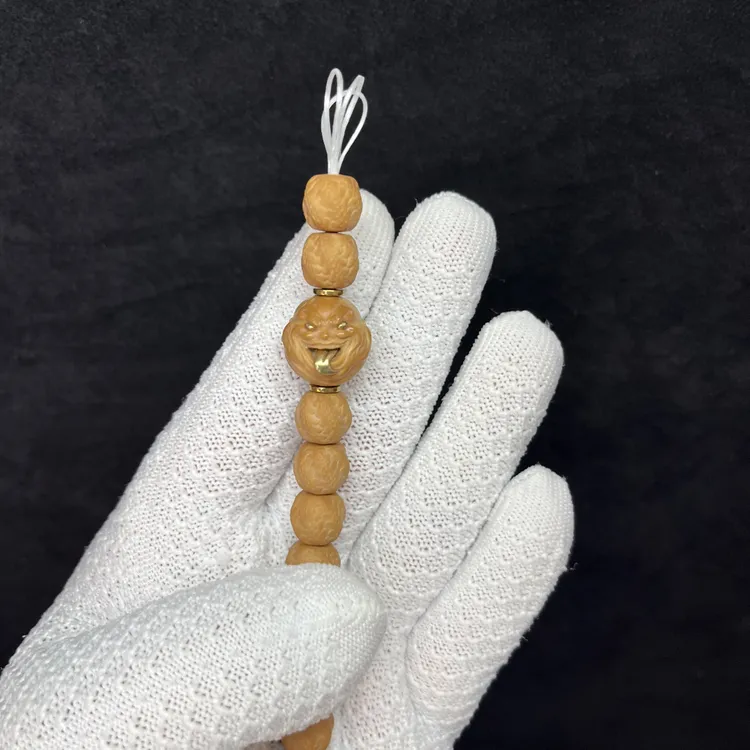 全品无暇灵蛇➕雕刻镶嵌猴头核桃手串