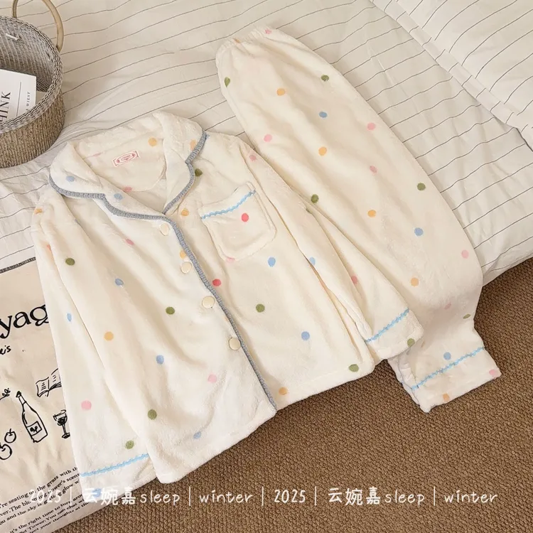 『冬日乐园』秋冬睡衣女法兰绒加厚加绒保暖冬季牛奶绒家居服套装