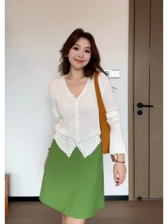 小个子穿搭一整套高级感干练气质减龄休闲白色针织衫绿色半身裙