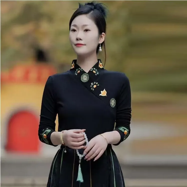 【锦绣江南】民族国风复古刺绣内搭t恤女新款春秋长袖修身打底衫