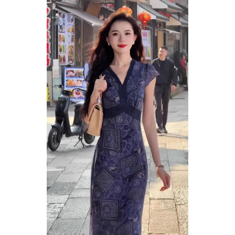 夏季复古民族风温柔风高端精致气质女神范高级感超好看蓝色连衣裙