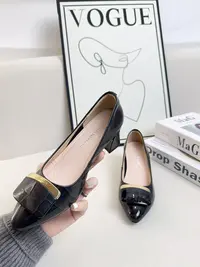 w23-01新款尖头浅口单鞋女中跟百搭软底妈妈鞋粗跟小皮鞋子