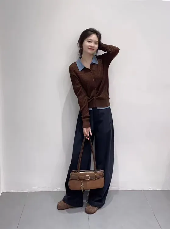 早秋独特超好看小香风设计感假两件翻领针织开衫阔腿裤两件套装女