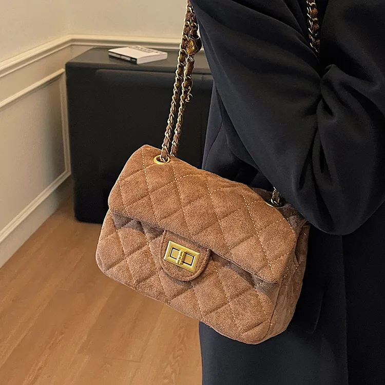 复古麂皮绒包包女2025秋冬季新款百搭斜挎包流行爆款单肩包小方包