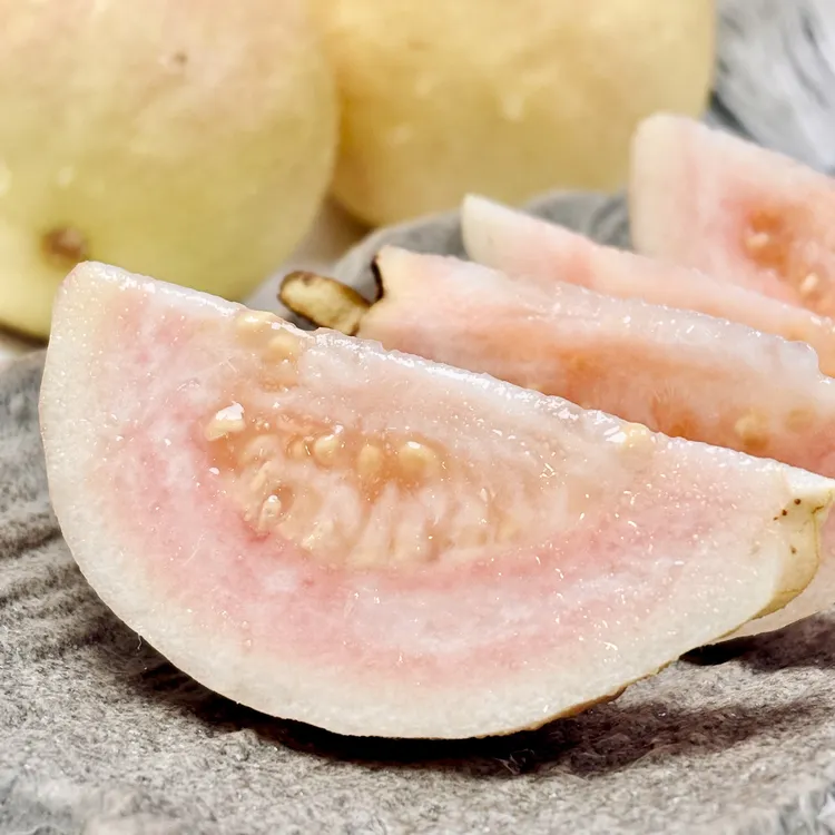 胭脂粉芭乐浓香清甜丝滑绵密入口即化有草莓香气