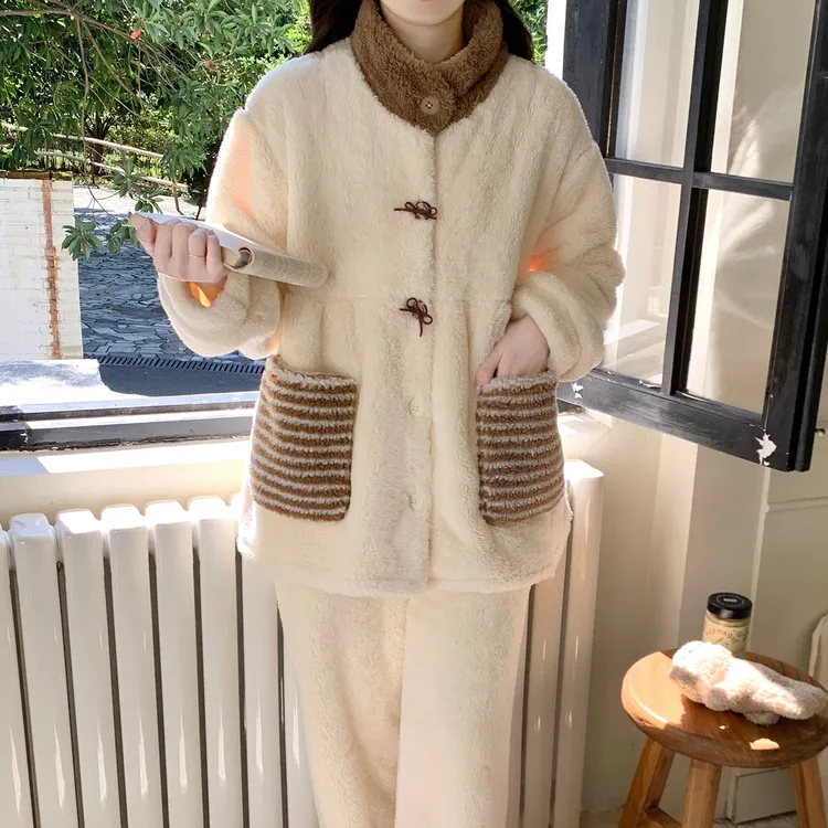 秋冬季甜美长毛绒睡衣女款爆款2025新款家居服珊瑚绒加厚加绒套装