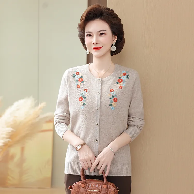 100%纯羊毛针织毛衣时尚妈妈装洋气时尚保暖减龄新款女士开衫