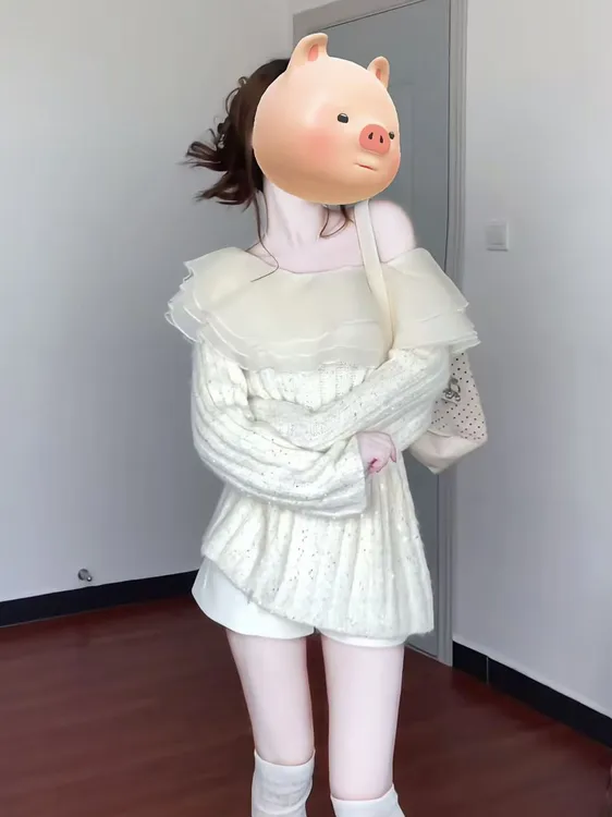 法式白色一字肩网纱套头毛衣女秋季高级感千金风气质宽松长袖上衣