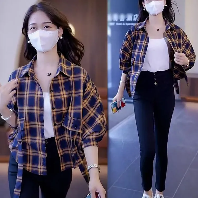 时尚减龄设计感格子衬衫女宽松今年流行矮个子春秋季薄外衣两件套