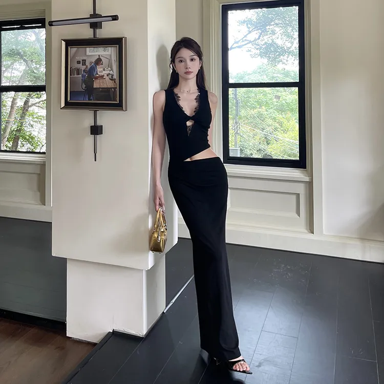 KaDaiShan【退运补贴】黑色深v领镂空无袖连衣裙女性感露腰纯欲长裙