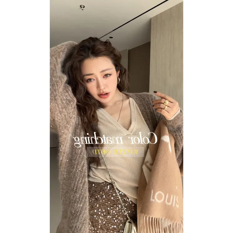 Singularity Me 12A 01146 细闪精美毛衣混纺V领软糯慵懒针织开衫