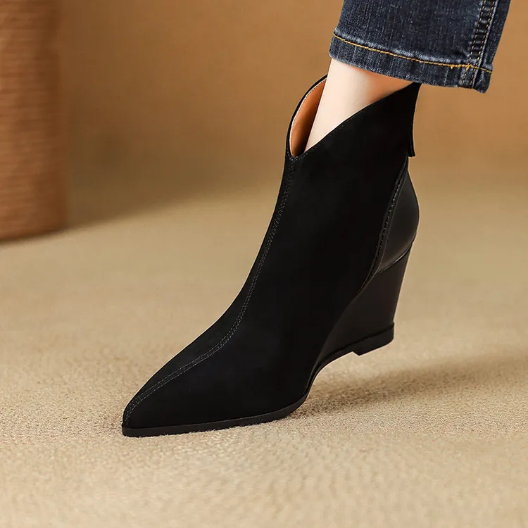 8.5cm秋冬短靴女尖头气质坡跟通勤复古踝靴后拉链真皮拼接高跟靴