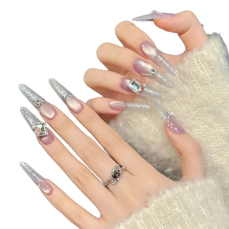 梦幻紫调爆闪冰透葡萄紫猫眼渐变细闪手工穿戴甲显白美甲