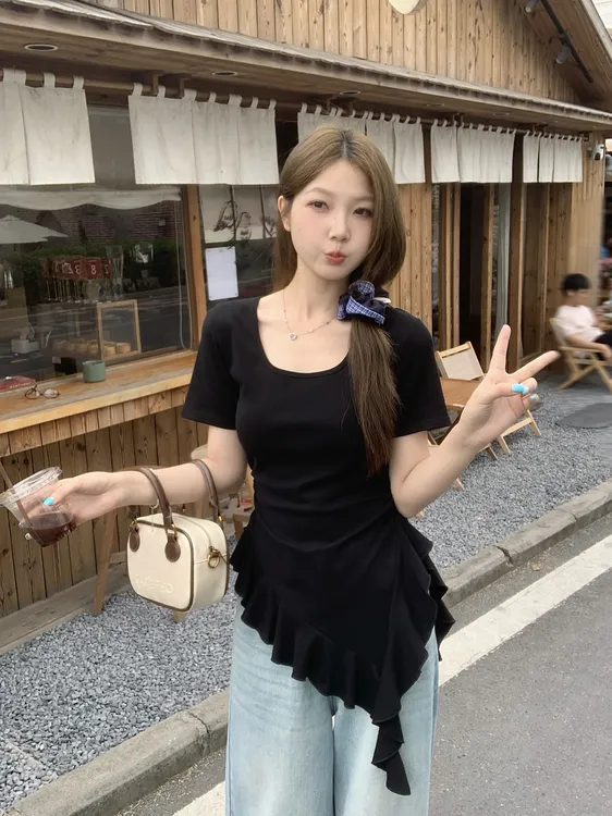 大码设计感梨形身材不规则荷叶边下摆短袖T恤女夏款修身显瘦上衣