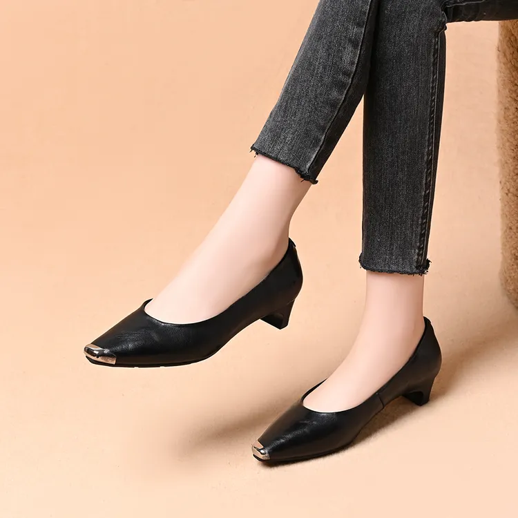 法式复古低跟浅口女2025春秋铁包尖金属铁头一脚蹬通勤百搭女单鞋