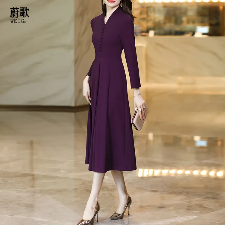 紫色连衣裙喜婆婆婚宴装2025春秋新款高级感气质收腰显瘦中长款裙