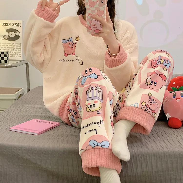 2025年冬季新款保暖睡衣女款卡通风珊瑚绒薄绒圆领套头式家居服