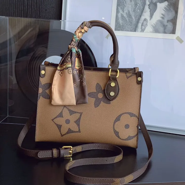 手提手提包时尚洋气手拎包送给妈妈的礼物包包单根四季通用通勤风