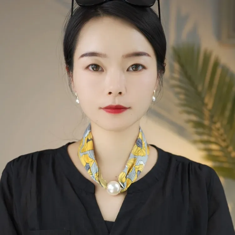 2025新品摩登时尚织锦缎丝巾套装度假风服饰百搭夏季薄款气质网红