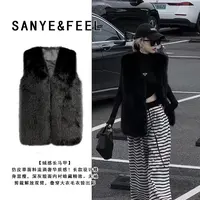 sanye&feel/妍三也【时尚宣言】马甲女款外搭毛绒背心54348YX