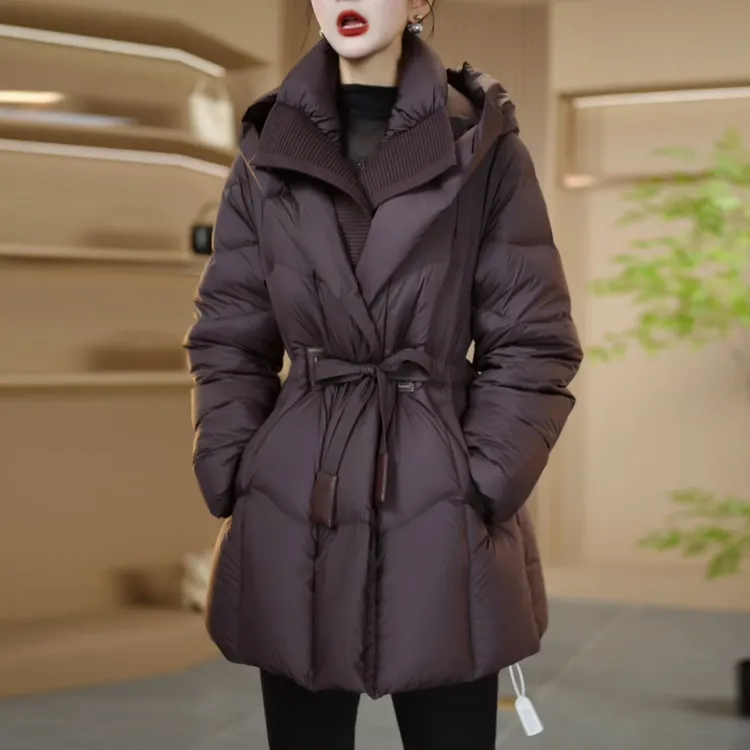 时尚纯色连帽羽绒服女冬季2025年新款修身系带轻薄保暖白鸭绒外套