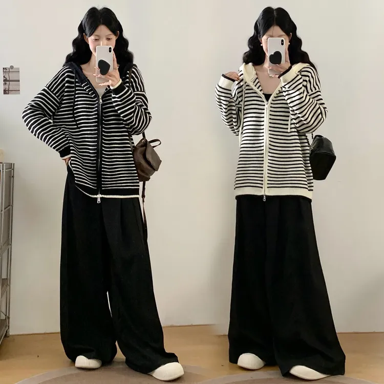 MO88ZSPF慵懒风条纹休闲两件套大码女秋冬连帽毛衣外套阔腿裤套装