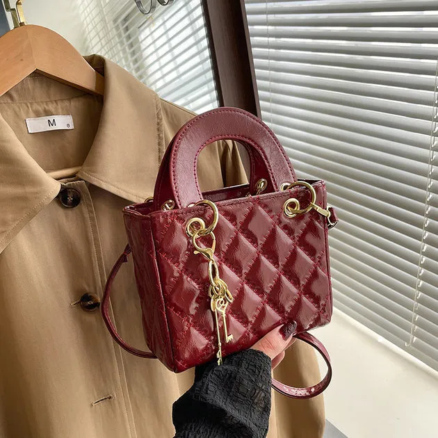 高级感洋气小包包女新款时尚百搭单肩包斜挎包高级感手提包小方包