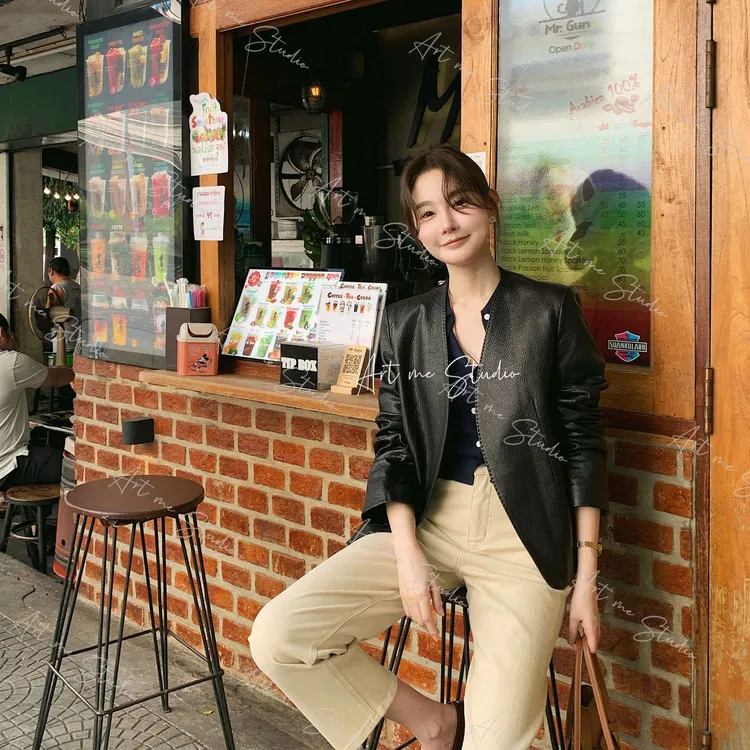 Artme瓜瓜呀【土耳萁压纹纯羊皮V领廓形皮衣外套】时尚w24244