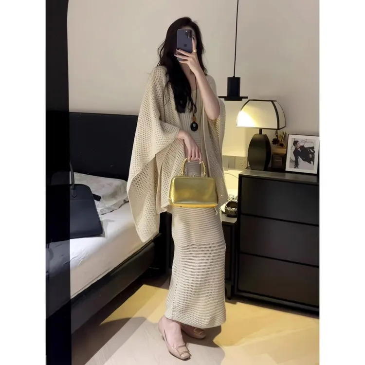 慵懒风穿搭一整套女初秋法式复古针织吊带连衣裙披肩上衣两件套装