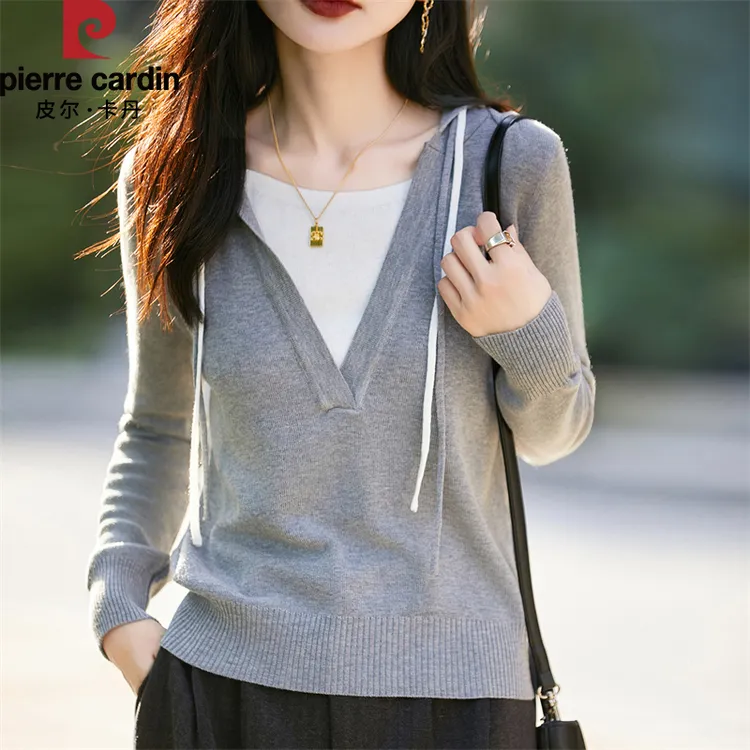皮尔卡丹时尚撞色抽绳连帽假两件套头优雅欧若风气质长袖针织衫女