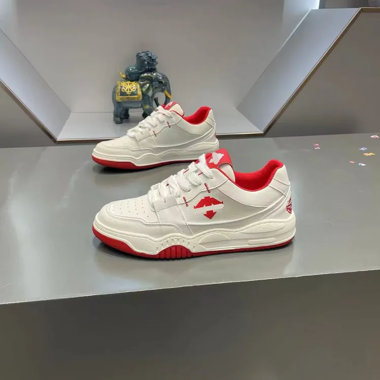 2025早秋新款平跟纯色百搭舒适时尚休闲男鞋