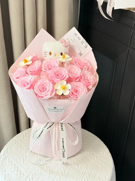 Hello Kitty永生玫瑰花束送给女友朋友闺蜜生日惊喜情人节礼物
