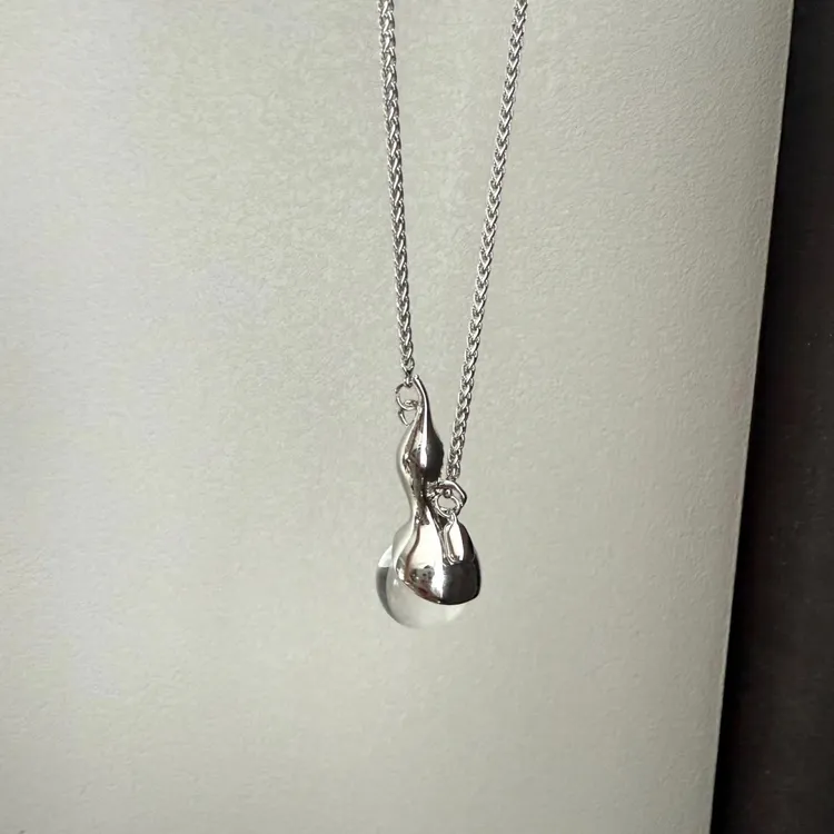 铜合金项链 博主同款项链水滴吊坠小众简约高级感时髦百搭毛衣链 
