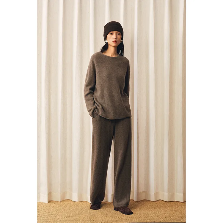 HERLAND她地【天赐-上衣】牦牛绒圆领显瘦休闲百搭琥珀流光风针织衫