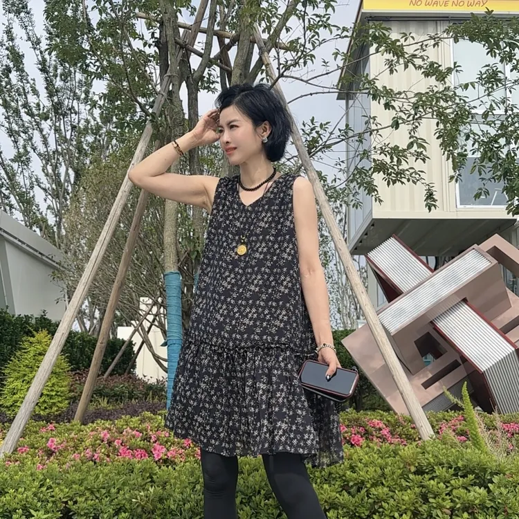 【芬芬姐精选】碎花中裙夏季V领无袖连衣裙中长款韩系减龄宫廷风
