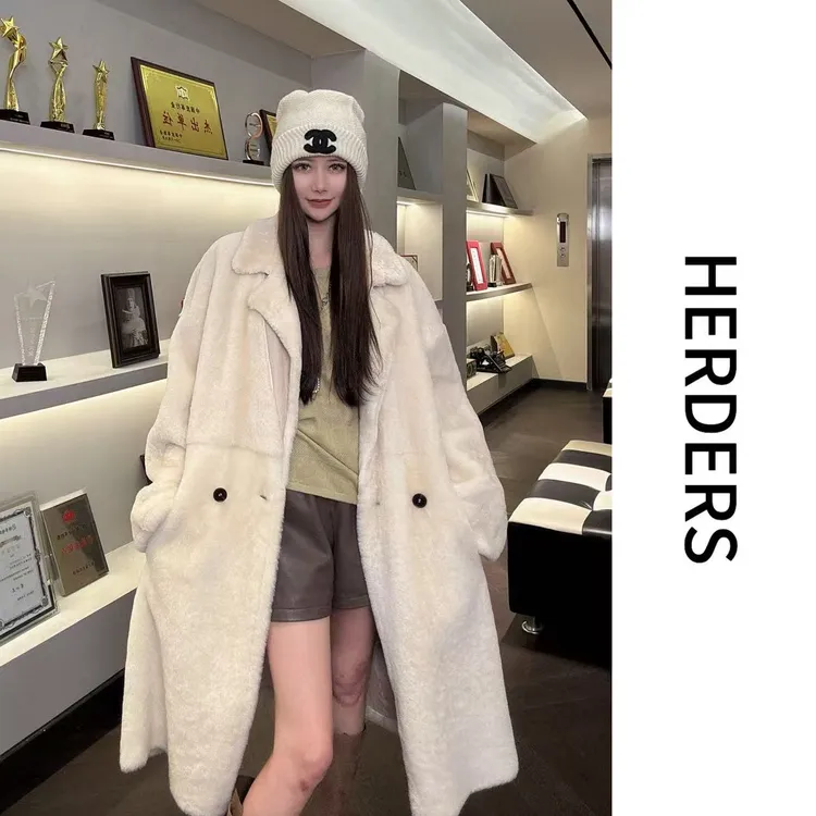 HERDERS “小软羊系列”长款潮流西装领皮草外套40877