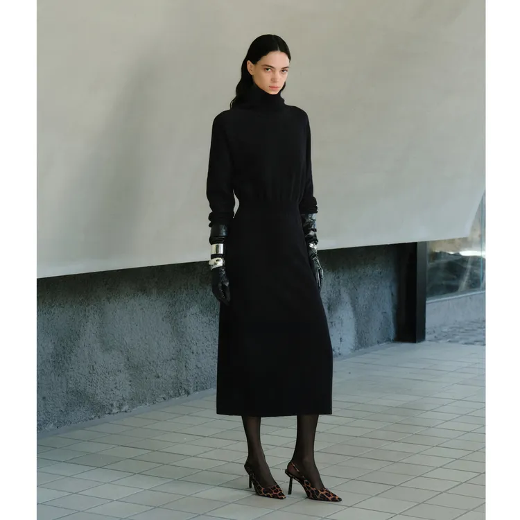 LYNEE【博物馆风收腰针织连衣裙】收腰高领针织连衣裙 LGD2FAK145