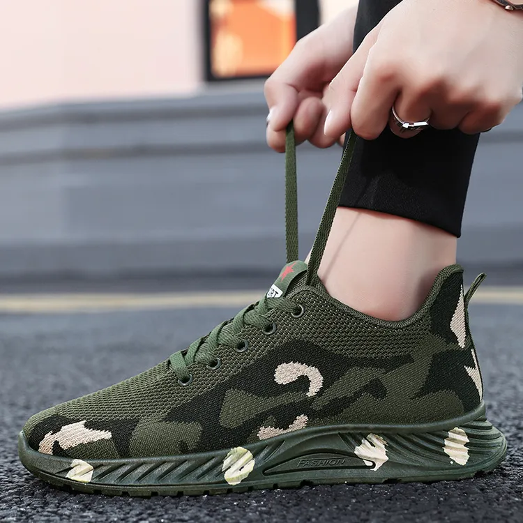 新品男女户外登山作训鞋学生军训迷彩鞋休闲时尚男鞋夏季耐磨透气