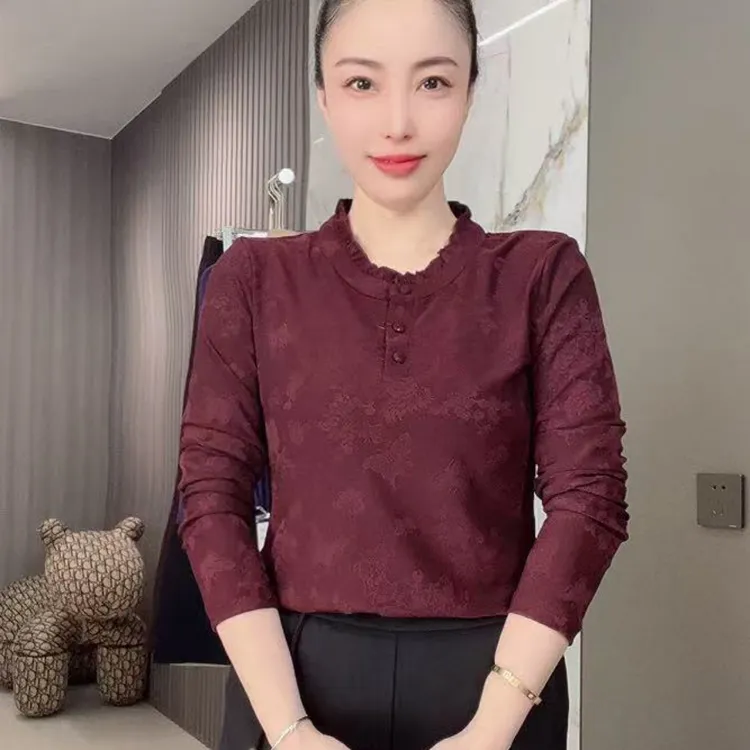 时尚修身显瘦印花木耳花边领套头长袖打底衫秋冬款