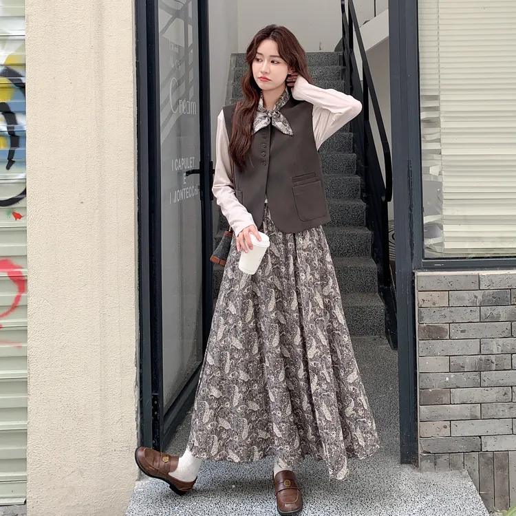 早秋流行穿搭盐系气质休闲套装裙女2025春秋新款优雅半身裙两件套
