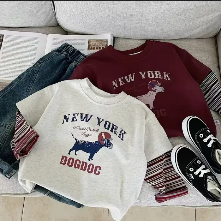 复古风儿童上衣假两件条纹袖风格独特字母可爱狗狗印花