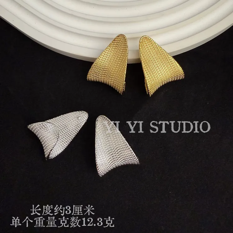 铜合金耳饰 夸张卷叶链条纹高级气质耳饰