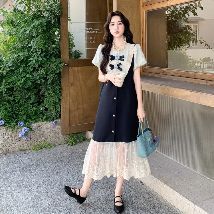 法式俏皮可爱蕾丝刺绣拼接撞色连衣裙女夏巨好看的气质荷叶边长裙